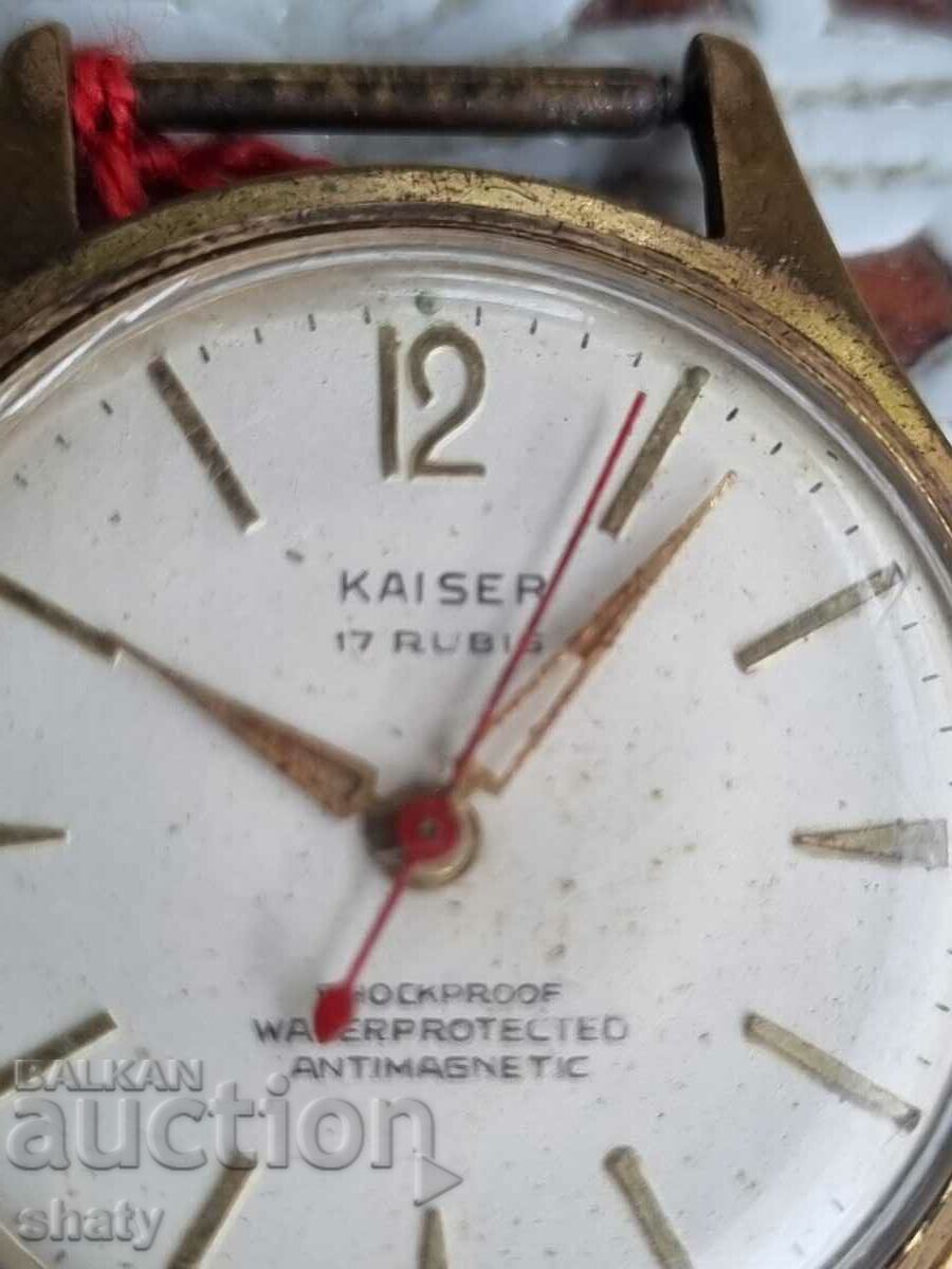 Швейцарски часовник. Оригинал с цена 70.00 лв. | € 35.79 Швейцарски часовник. Оригинал с цена 70.00 лв. | € 35.79