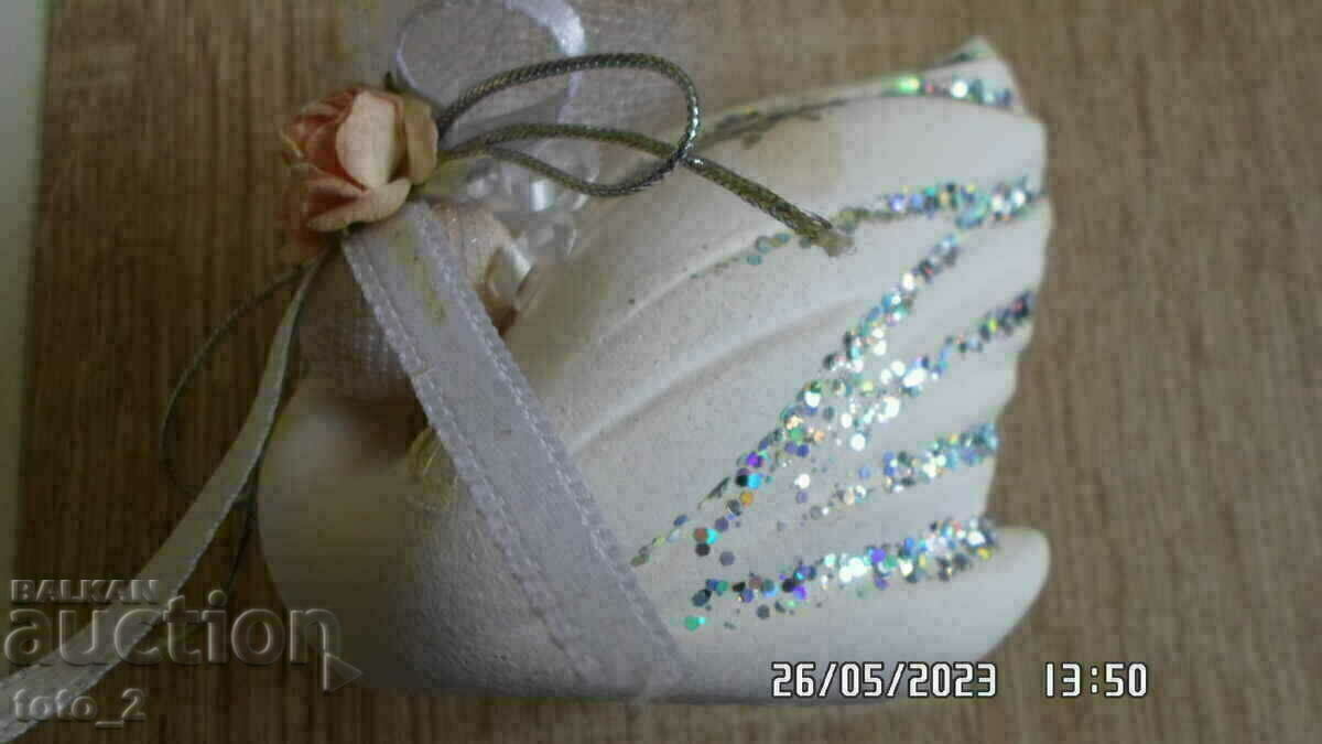 WEDDING FIGURINE /SWAN/ with price 0.50 BGN | € 0.26 WEDDING FIGURINE /SWAN/ with price 0.50 BGN | € 0.26