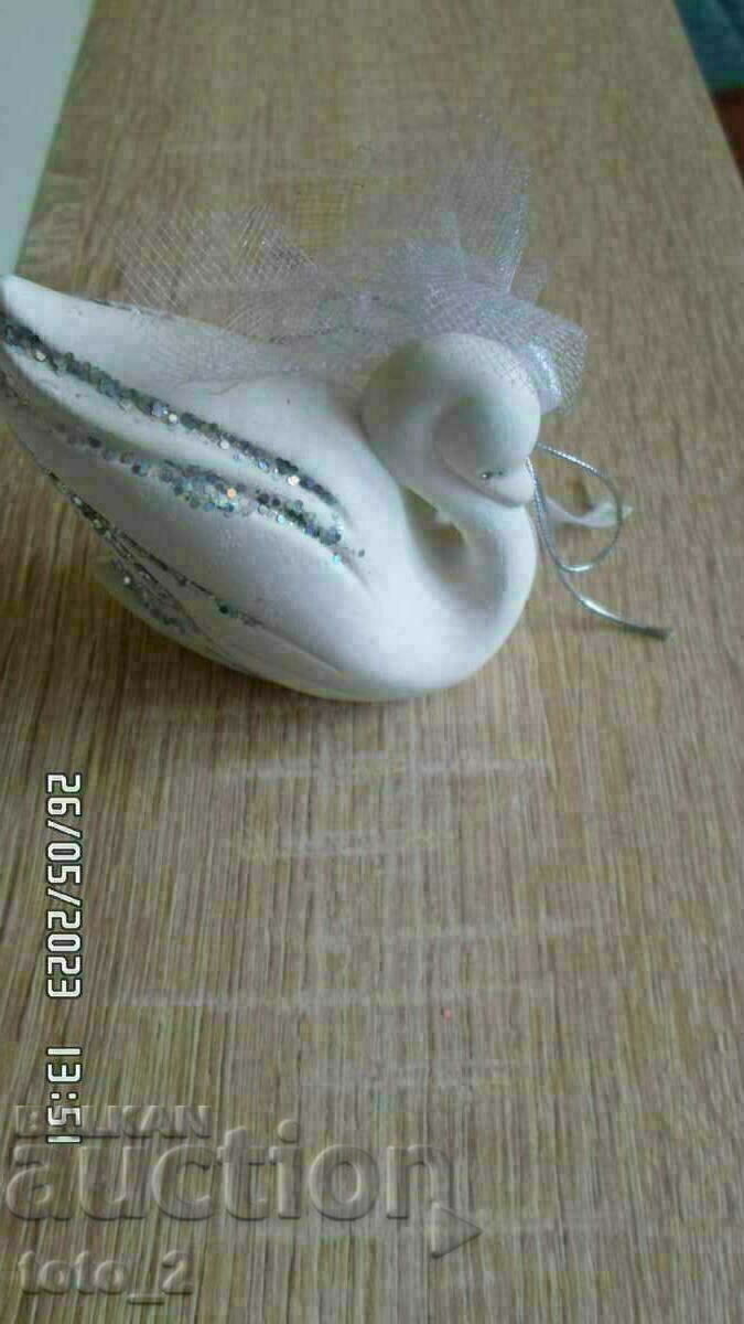 Auction WEDDING FIGURINE /SWAN/ Auction WEDDING FIGURINE /SWAN/