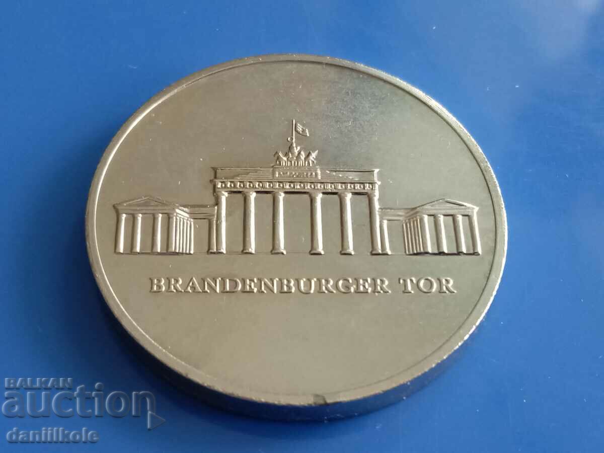 *$*Y*$* BERLIN - CAPITAL OF THE GDR BRANDENBURG GATE *$*Y*$* - 5 *$*Y*$* BERLIN - CAPITAL OF THE GDR BRANDENBURG GATE *$*Y*$* - 5