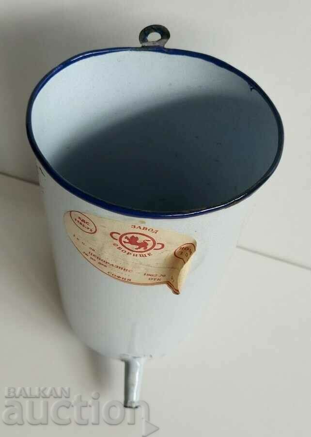 OLD ENAMEL CONTAINER IRRIGATOR ENEMA LABEL with price 29.00 BGN | € 14.83 OLD ENAMEL CONTAINER IRRIGATOR ENEMA LABEL with price 29.00 BGN | € 14.83