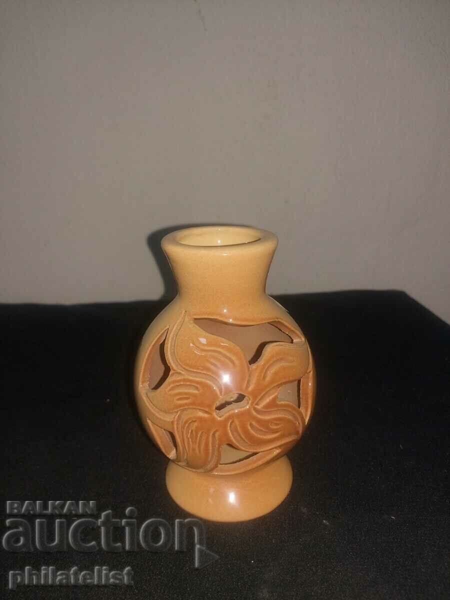 Vasă decorativă mică din ceramică #1