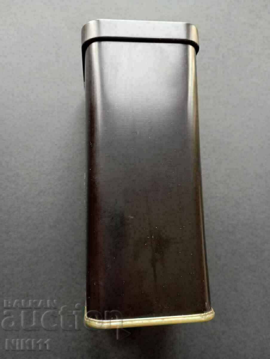 Auction Davidoff metal coffee box Auction Davidoff metal coffee box