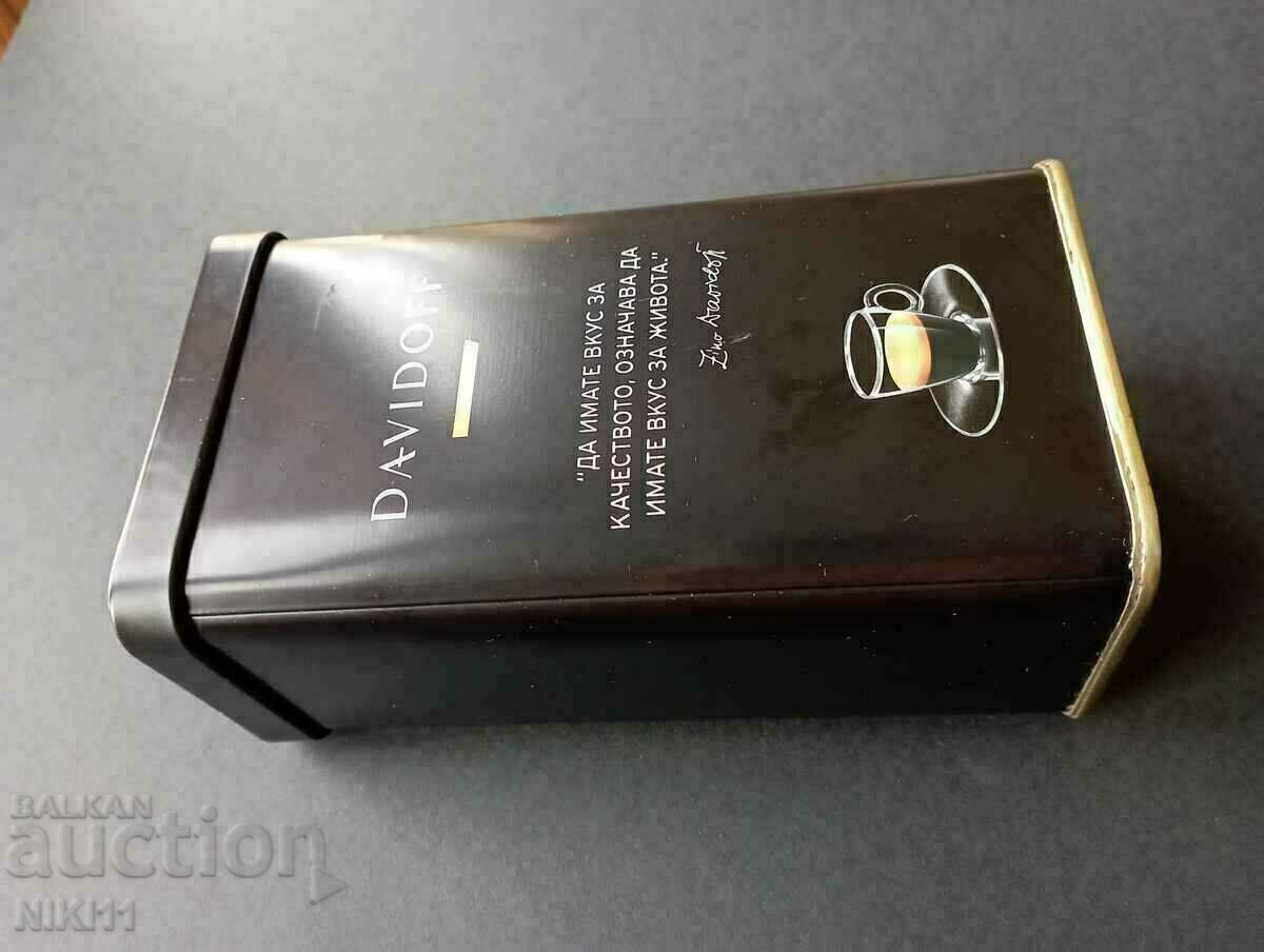 Delivery of Davidoff metal coffee box Delivery of Davidoff metal coffee box