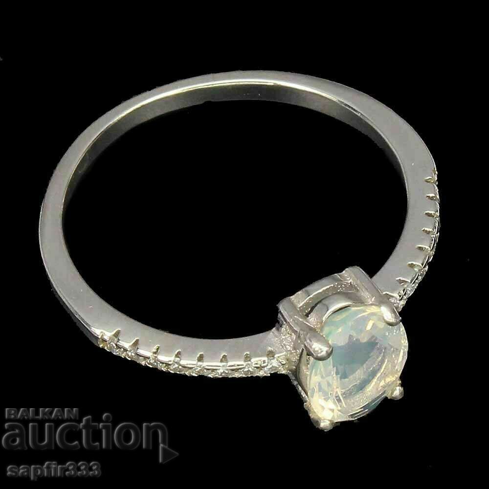 Auction MAGIC RING WITH NATURAL FIRE OPAL Auction MAGIC RING WITH NATURAL FIRE OPAL