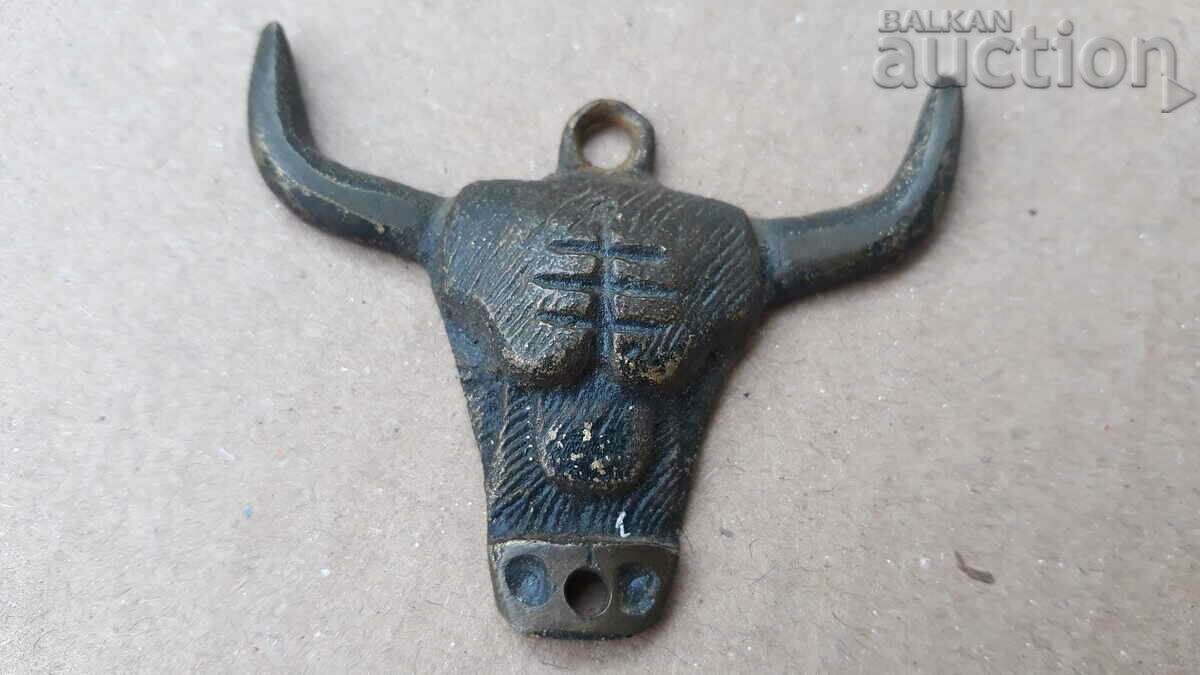 antique bronze bull head amulet with price 31.00 BGN | € 15.85 antique bronze bull head amulet with price 31.00 BGN | € 15.85