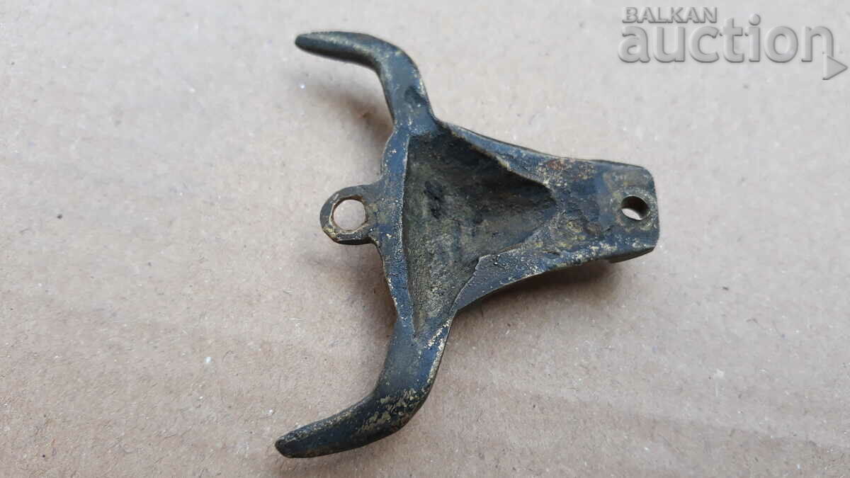 antique bronze bull head amulet - 6 antique bronze bull head amulet - 6