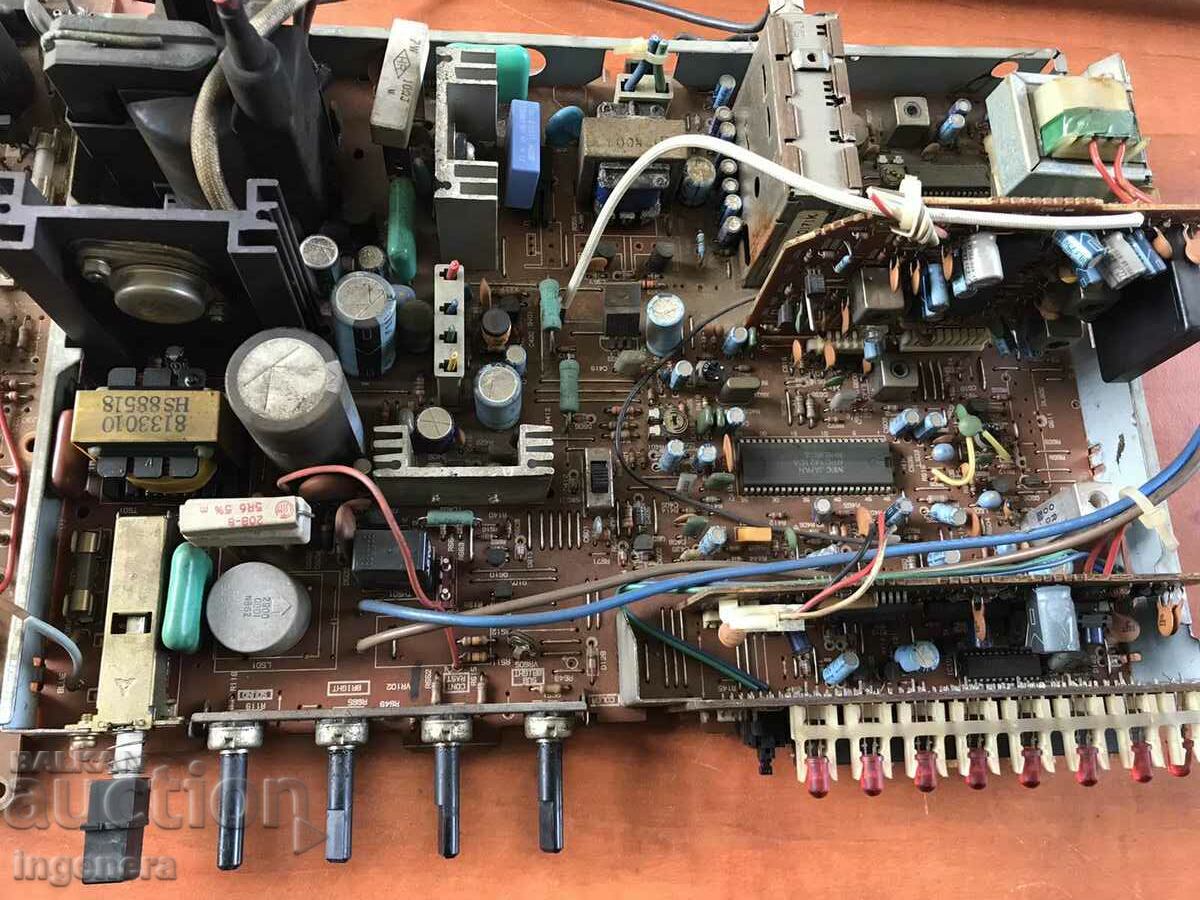 СКРАП ЕЛЕКТРОНИКА ЕЛЕМЕНТИ ПОЗЛАТА ПЛАТКА ПЛАТКИ с цена 21.00 лв. | € 10.74