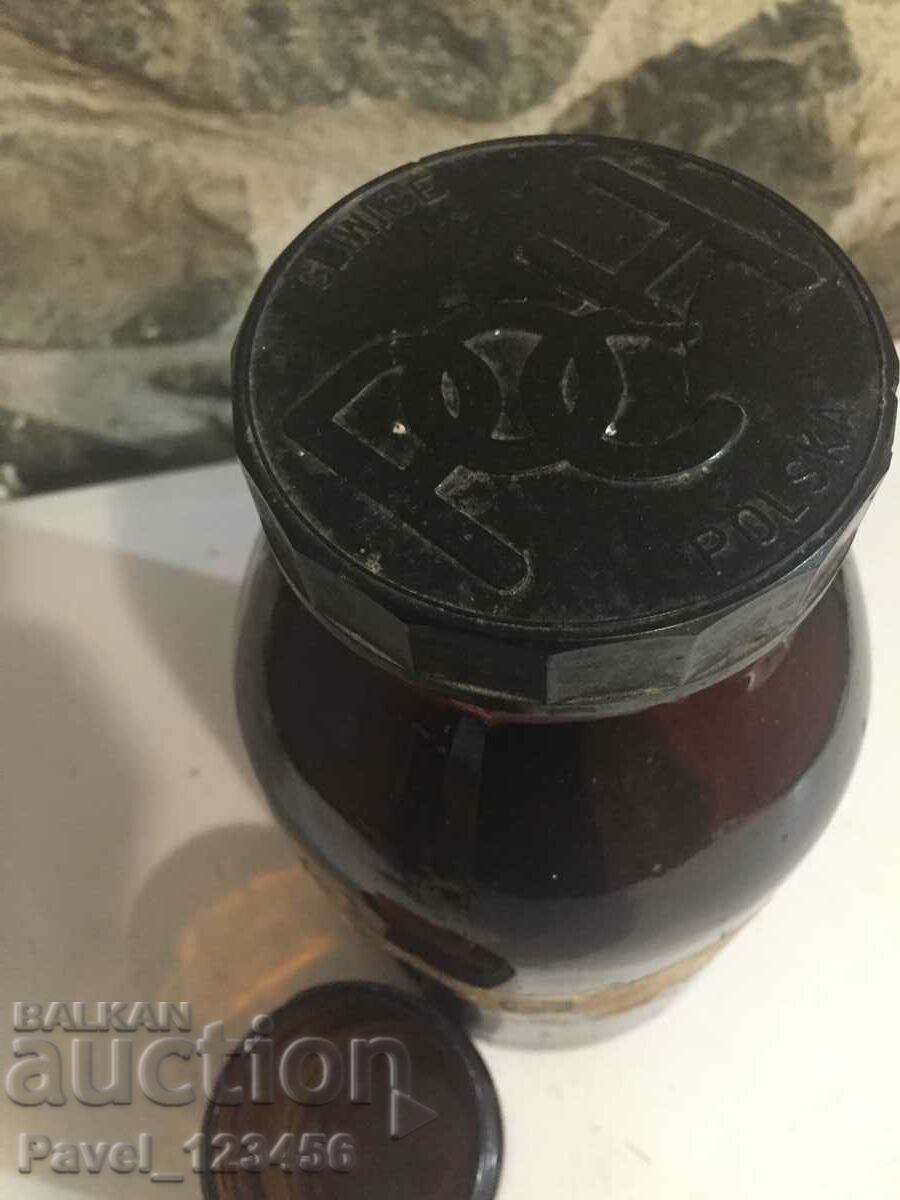 Auction old medicine jars ? Auction old medicine jars ?