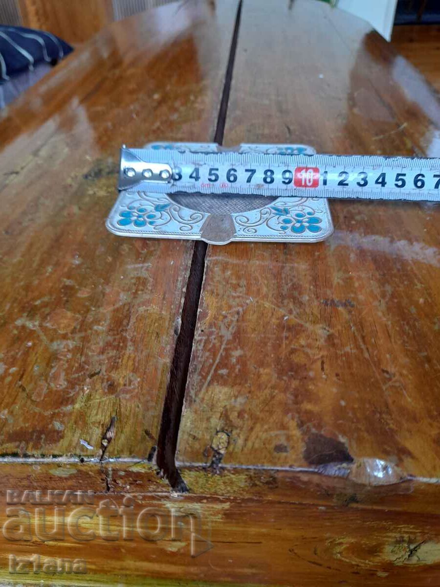 Old ashtray with price 12.00 BGN | € 6.14 Old ashtray with price 12.00 BGN | € 6.14