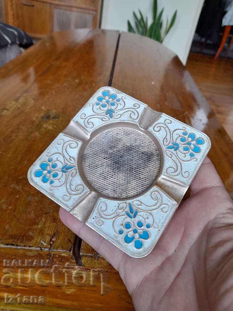 Auction Old ashtray Auction Old ashtray