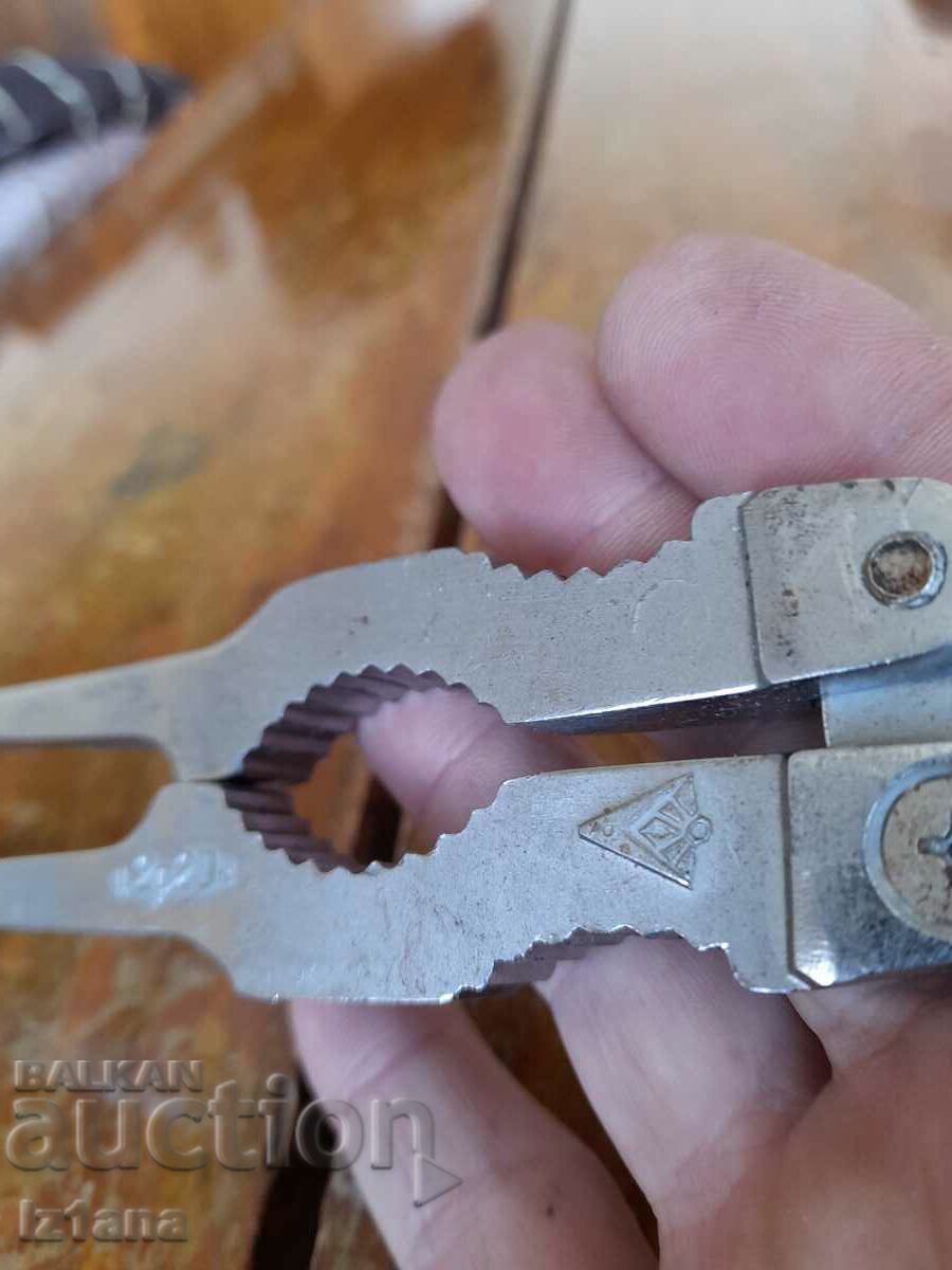 Delivery of An old shredder Delivery of An old shredder