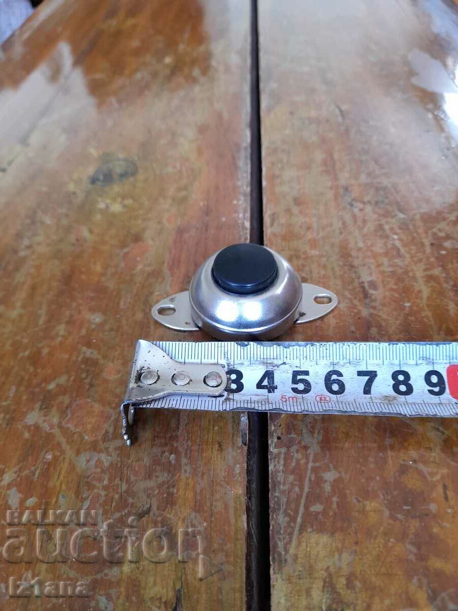 Old button - 6 Old button - 6