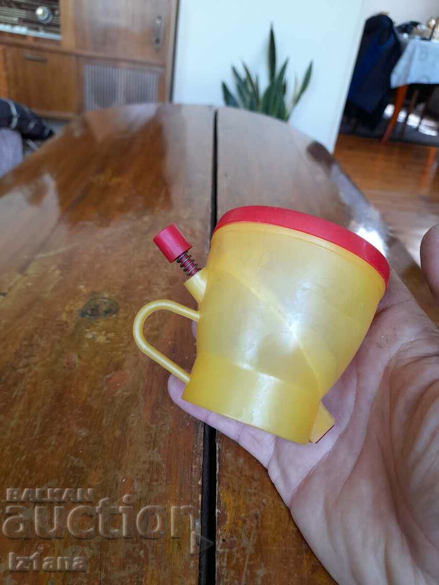 Licitație Vechi dozator de pahare Licitație Vechi dozator de pahare