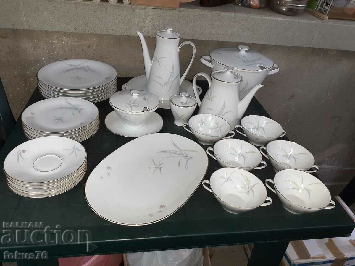 Porcelain large service Bavaria Tirschenreuth Germany 31 pieces with price 290.00 BGN | € 148.27 Porcelain large service Bavaria Tirschenreuth Germany 31 pieces with price 290.00 BGN | € 148.27