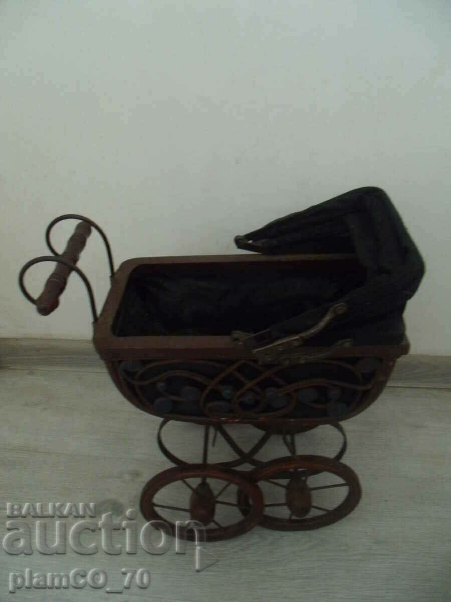 Delivery of No.*7008 old decorative pram Delivery of No.*7008 old decorative pram