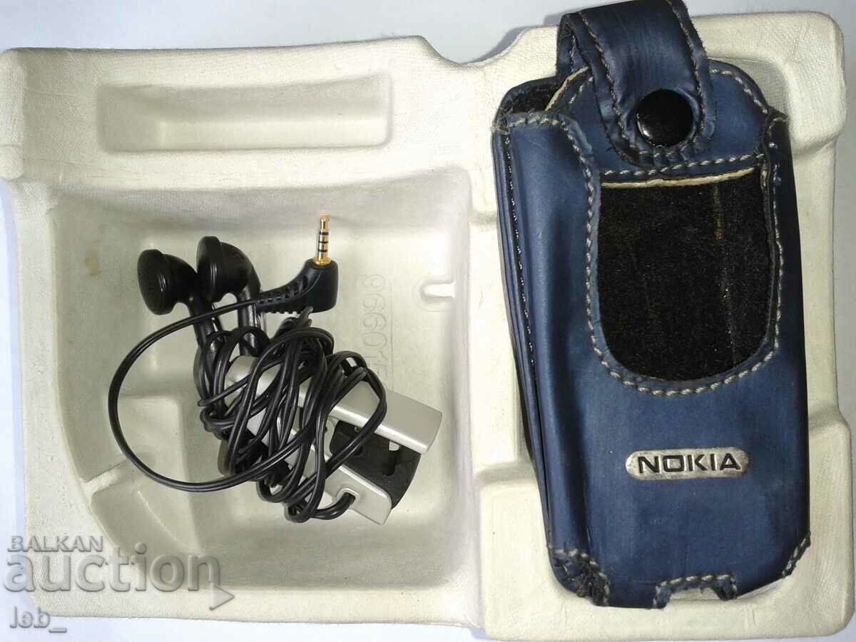 Nokia 8310 box, books and accessories - 5 Nokia 8310 box, books and accessories - 5