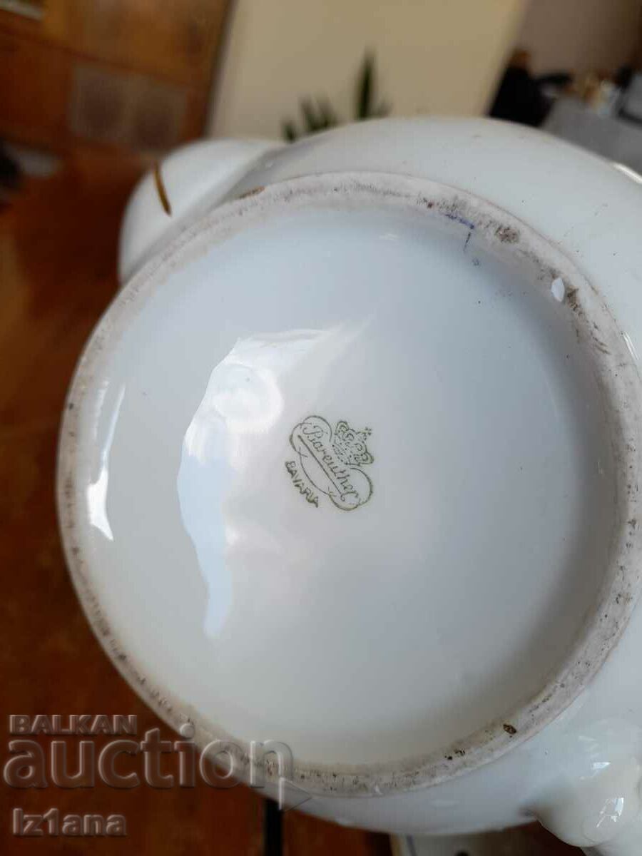 An old porcelain teapot - 7 An old porcelain teapot - 7