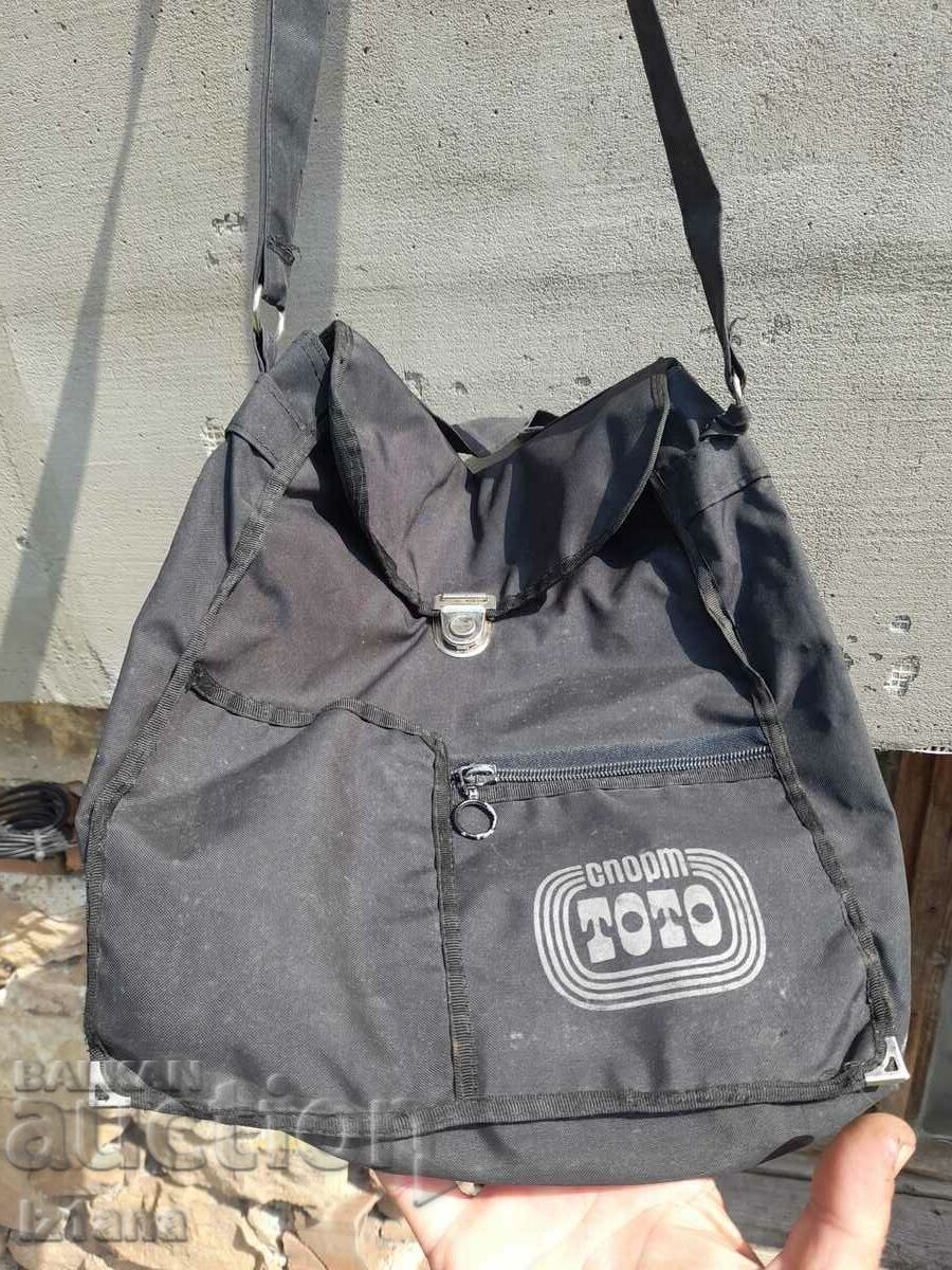 Стара чанта Спорт тото с цена 7.00 лв. | € 3.58 Стара чанта Спорт тото с цена 7.00 лв. | € 3.58