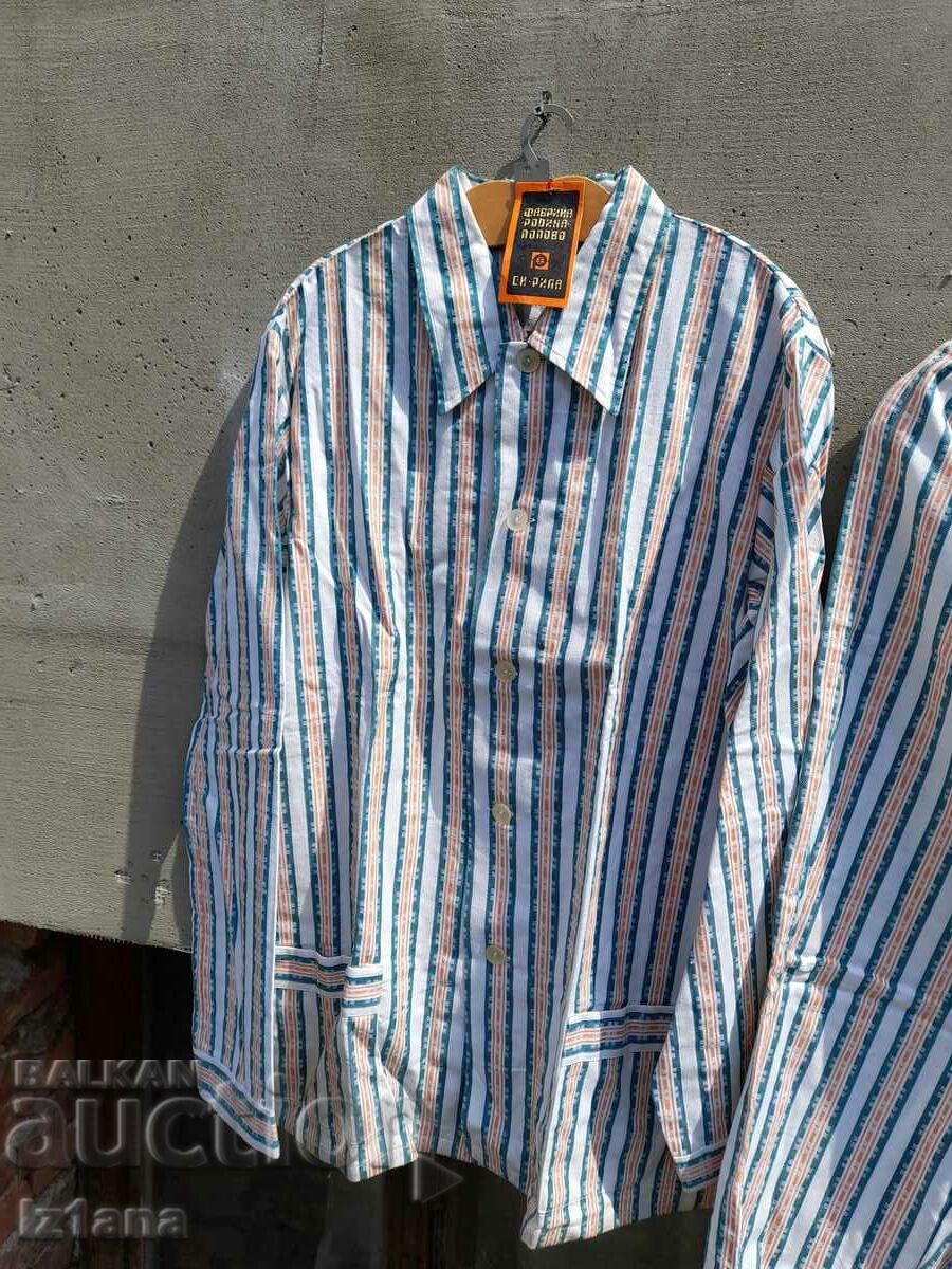 Pijamale bătrâne cu preț 35.00 BGN | € 17.90