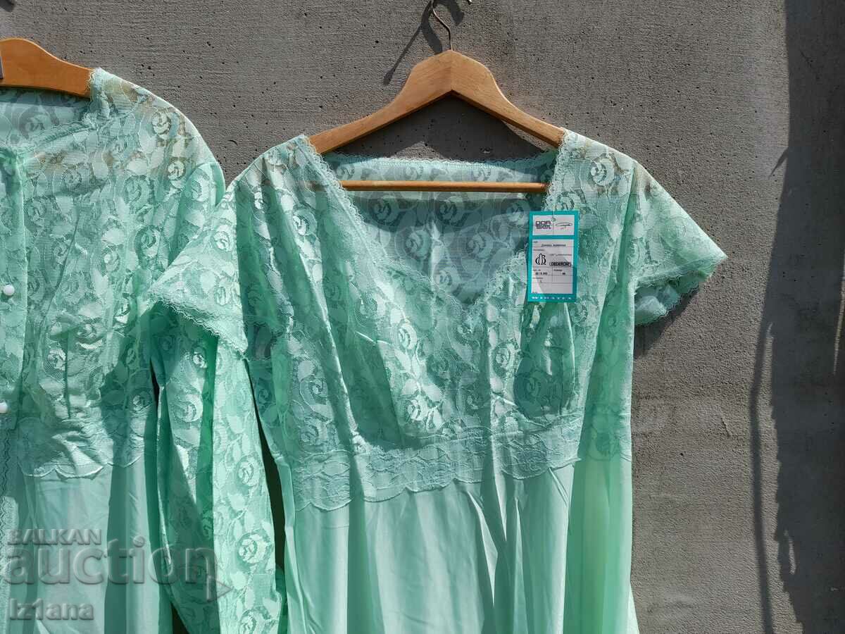 Cămașă de noapte a unei bătrâne, nu-ți pasă - 5