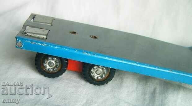 Auction Trailer, platform, wheeler - metal toy, 17 cm Auction Trailer, platform, wheeler - metal toy, 17 cm