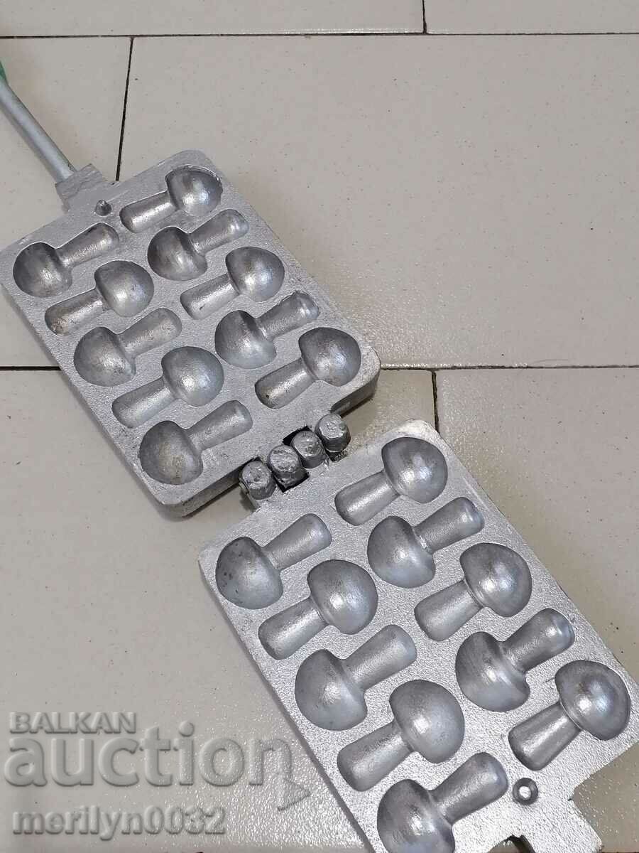 Παλιά φόρμα για το ψήσιμο γλυκών - 5 Παλιά φόρμα για το ψήσιμο γλυκών - 5