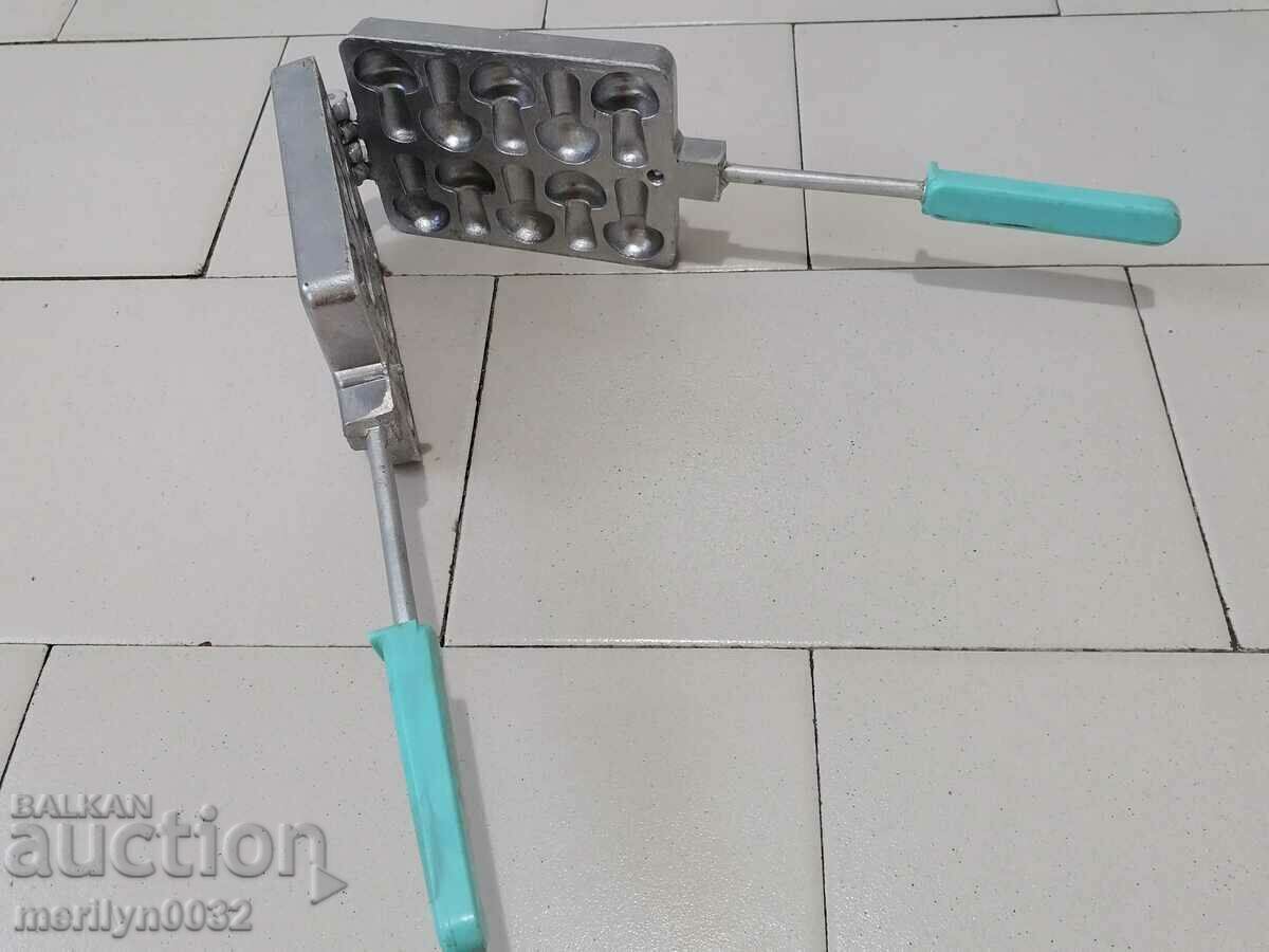 Παλιά φόρμα για το ψήσιμο γλυκών - 6 Παλιά φόρμα για το ψήσιμο γλυκών - 6