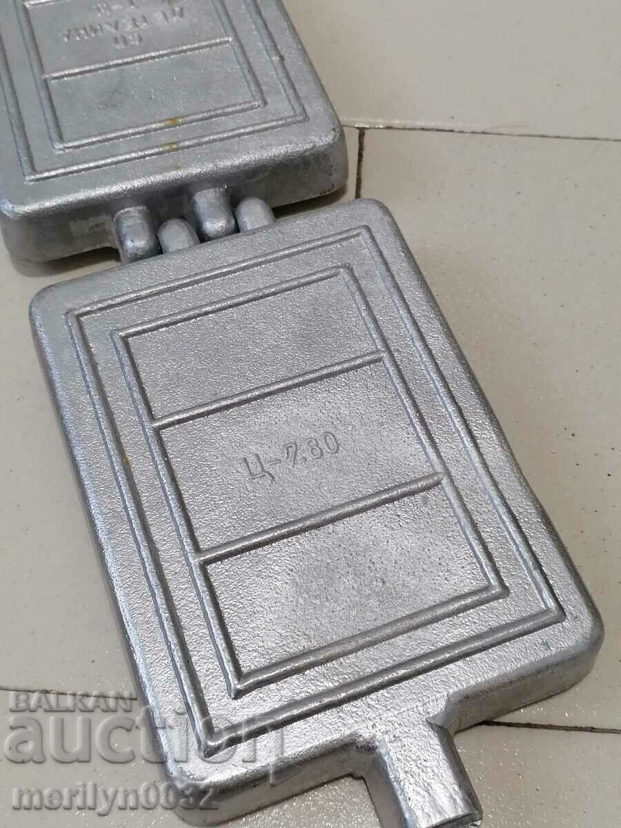 Παλιά φόρμα για το ψήσιμο γλυκών - 7 Παλιά φόρμα για το ψήσιμο γλυκών - 7