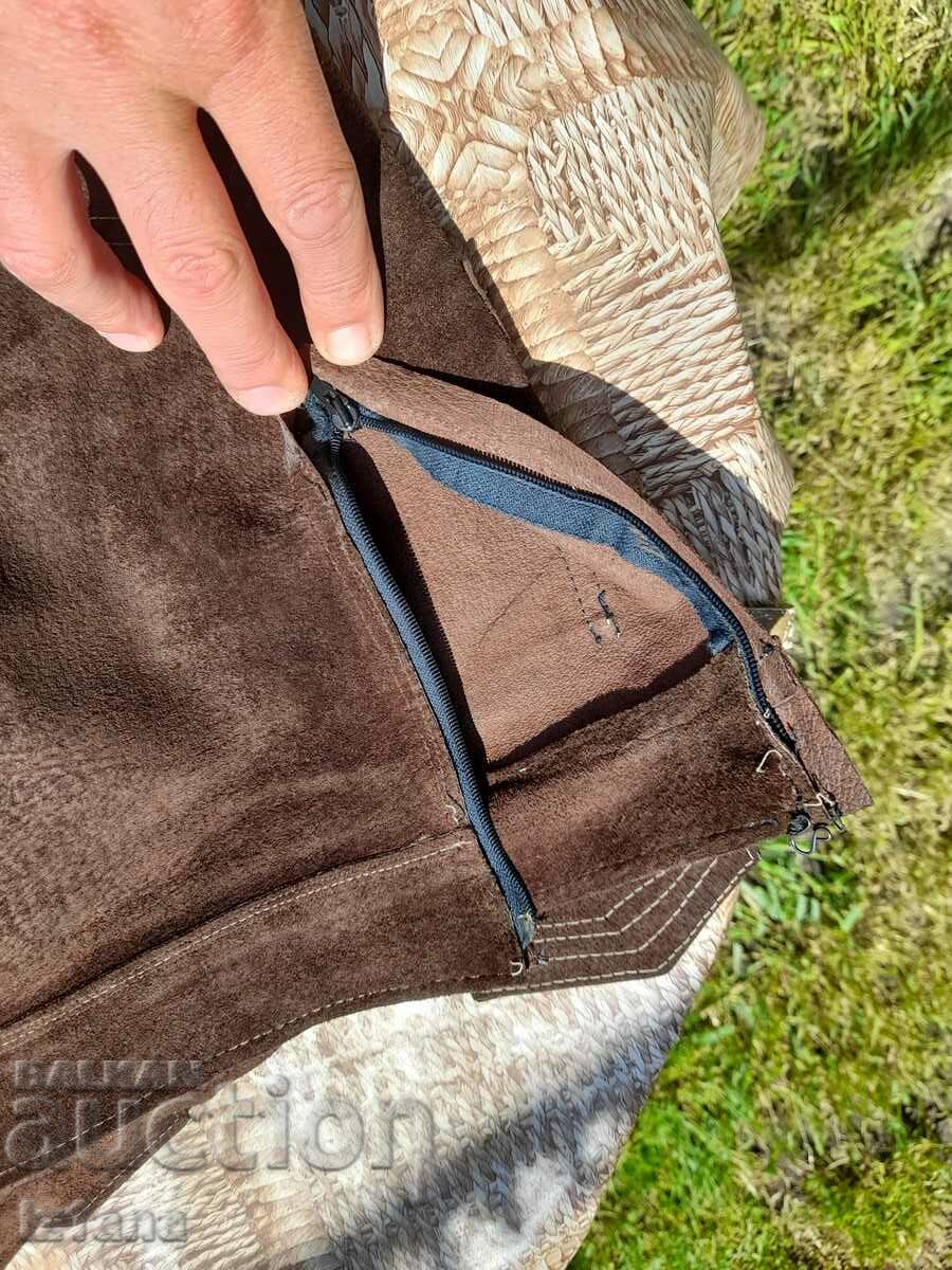 Fusta veche din piele - 7