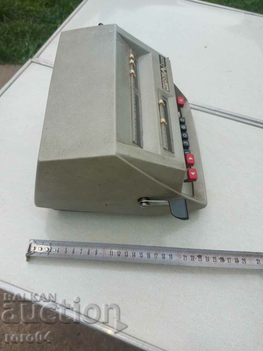 Аукцион СТАРА МЕХАНИЧНА СМЕТАЧНА МАШИНА Аукцион СТАРА МЕХАНИЧНА СМЕТАЧНА МАШИНА