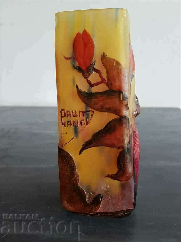 Livrarea Frumoasa vaza NANCY DAUM NANCY Art Nouveau cu replica fluture