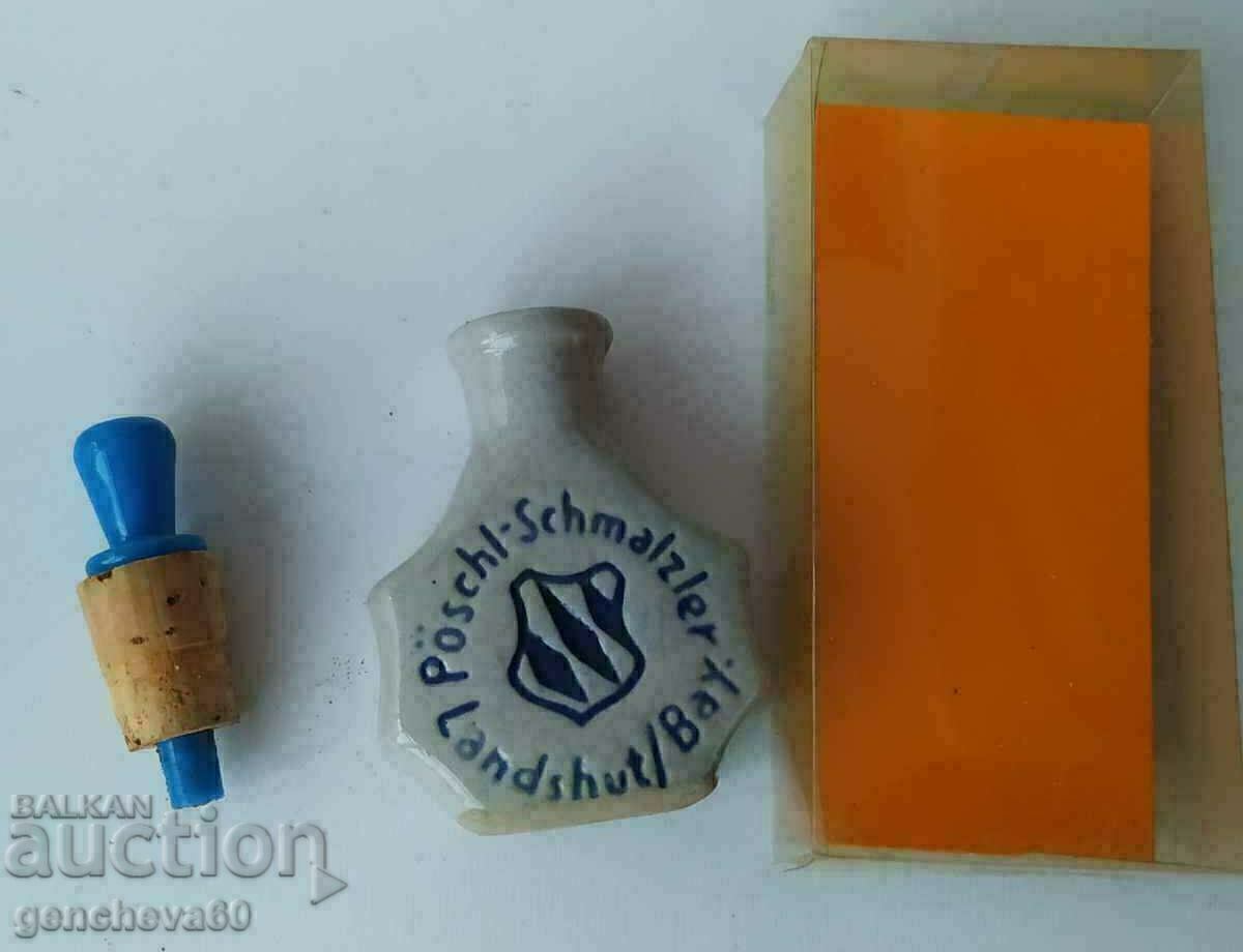 Licitație Recipient de porțelan de colecție pentru priză (snuff)