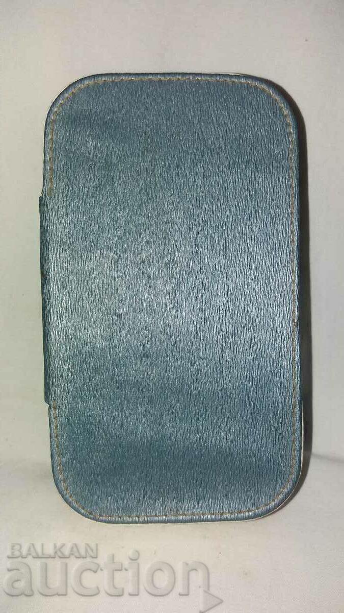 Ρετρό ηλεκτρική ξυριστική μηχανή--Philishave--Philips με τιμή 50.00 BGN | € 25.56 Ρετρό ηλεκτρική ξυριστική μηχανή--Philishave--Philips με τιμή 50.00 BGN | € 25.56