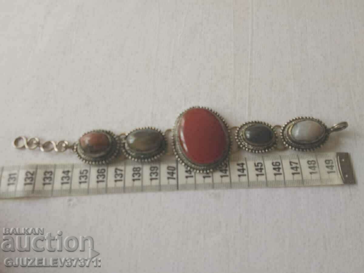 Bratara din piatra naturala realizata manual cu preț 109.00 BGN | € 55.73