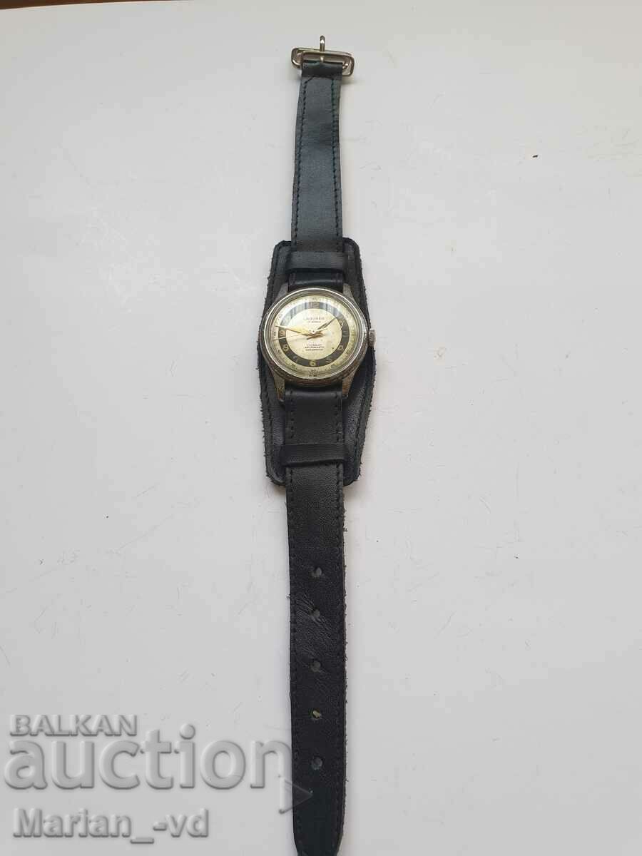 Auction  Lagonda 17 jewels men's watch