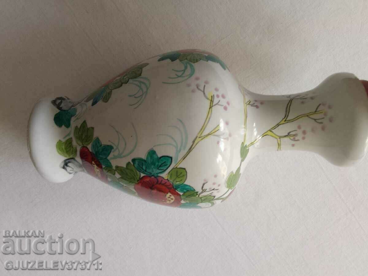 Παλιό πορσελάνινο βάζο με τιμή 49.00 BGN | € 25.05 Παλιό πορσελάνινο βάζο με τιμή 49.00 BGN | € 25.05