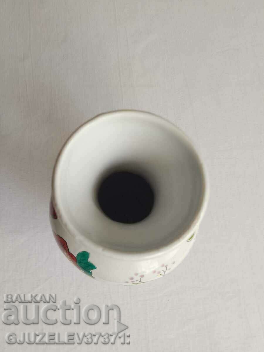 Παράδοση Παλιό πορσελάνινο βάζο Παράδοση Παλιό πορσελάνινο βάζο