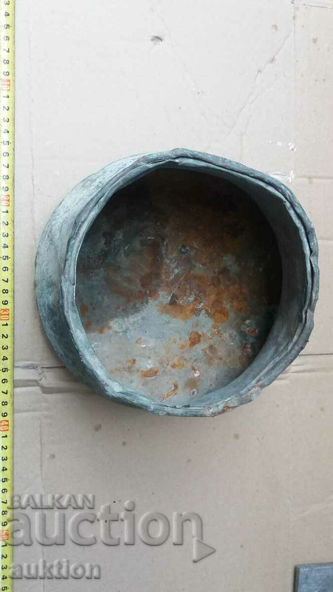 КОВАНО ВЪЗРОЖДЕНСКО БАКЪРЧЕ, МЕНЧЕ с цена 23.99 лв. | € 12.27 КОВАНО ВЪЗРОЖДЕНСКО БАКЪРЧЕ, МЕНЧЕ с цена 23.99 лв. | € 12.27