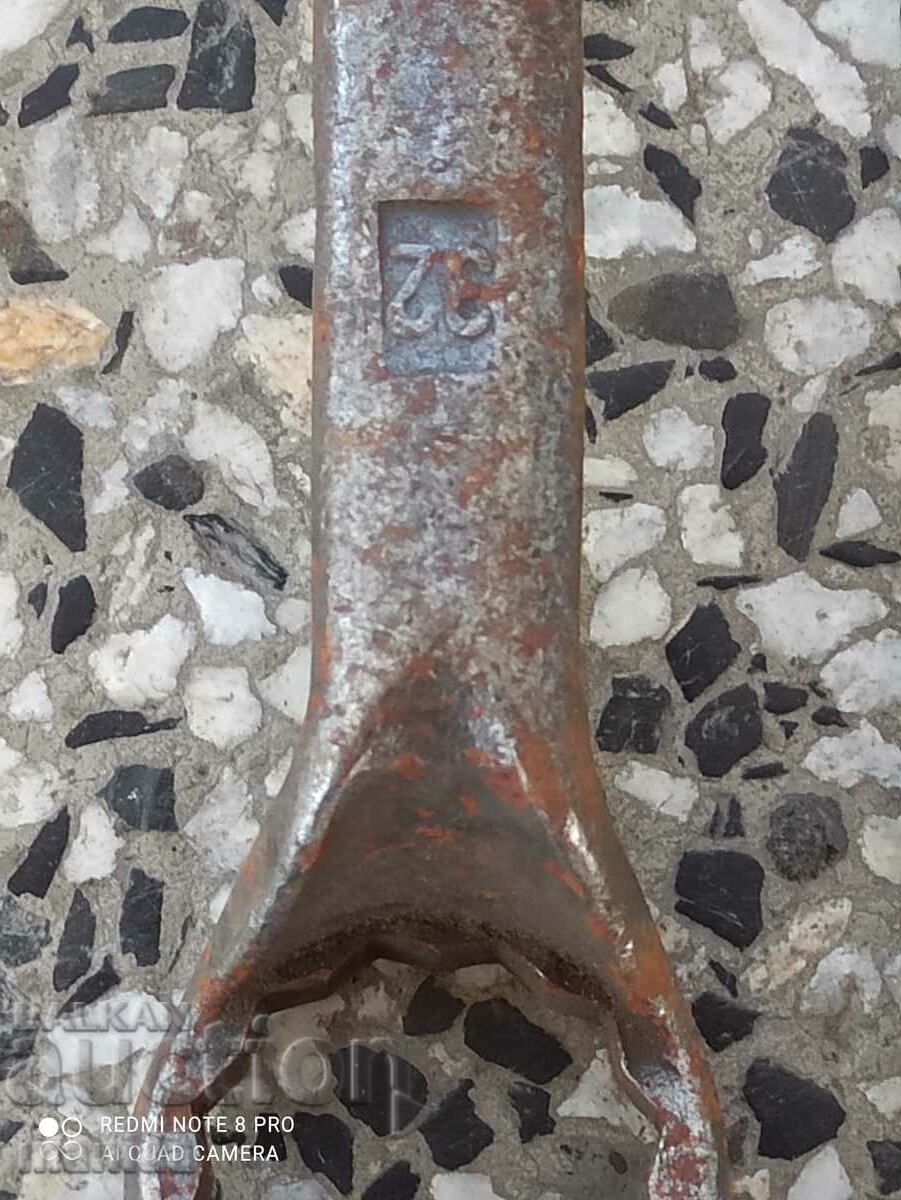 German key pipe Hrom -Vanadium with price 24.00 BGN | € 12.27 German key pipe Hrom -Vanadium with price 24.00 BGN | € 12.27