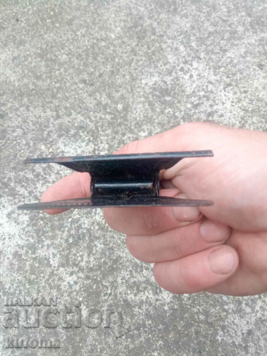 Delivery of Old money clip Delivery of Old money clip