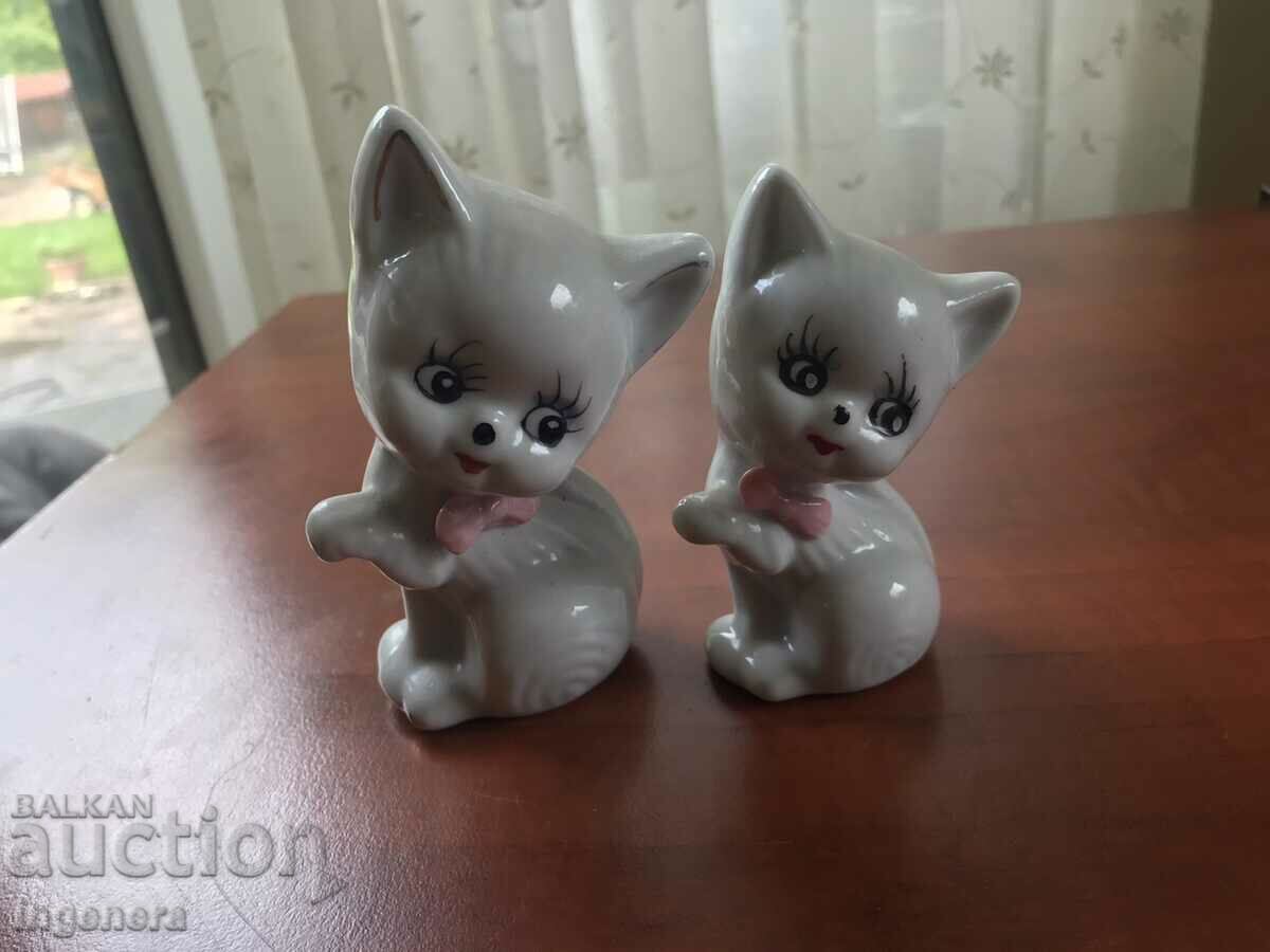 Delivery of PORCELAIN FIGURE STATUETTE KITTEN CAT
