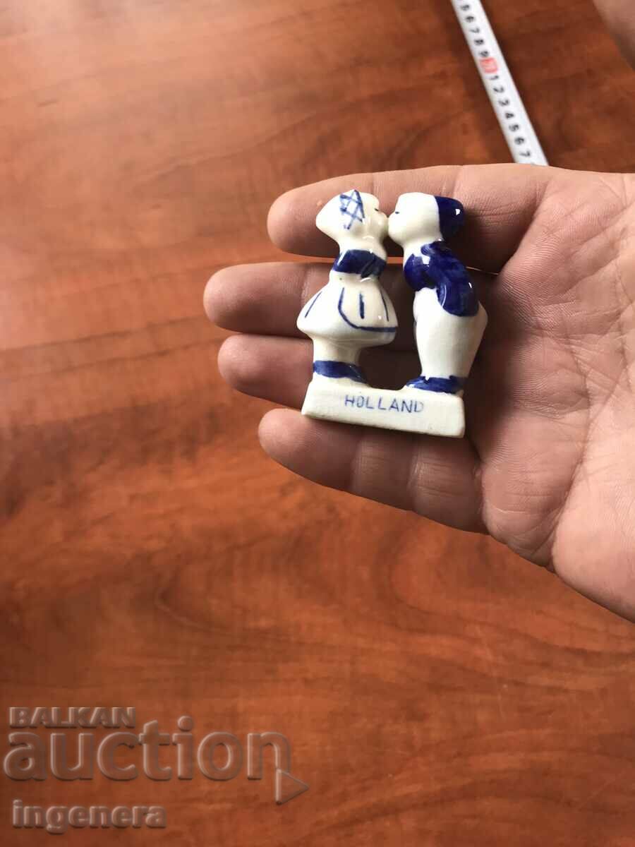 Delivery of PORCELAIN FIGURE STATUE Delivery of PORCELAIN FIGURE STATUE