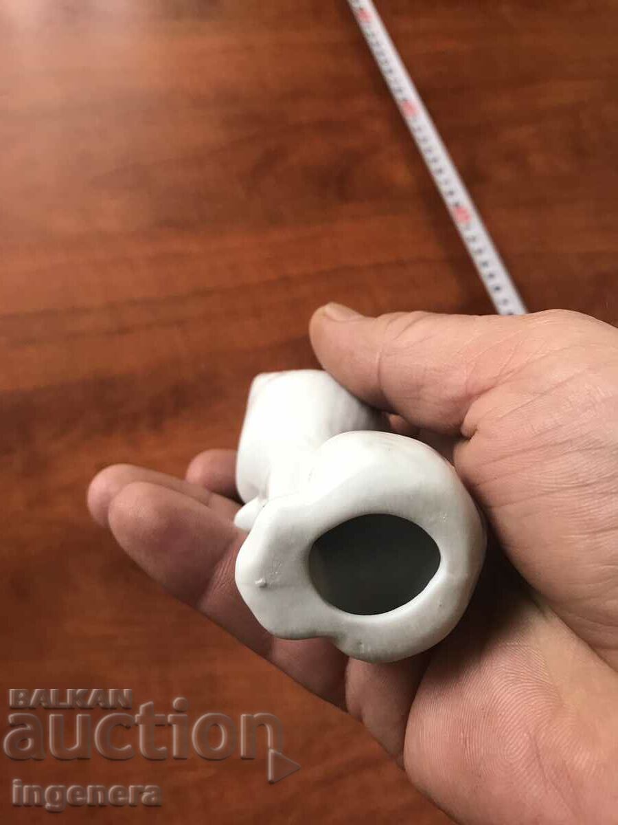 Auction  PORCELAIN FIGURE STATUETTE KITTEN CAT