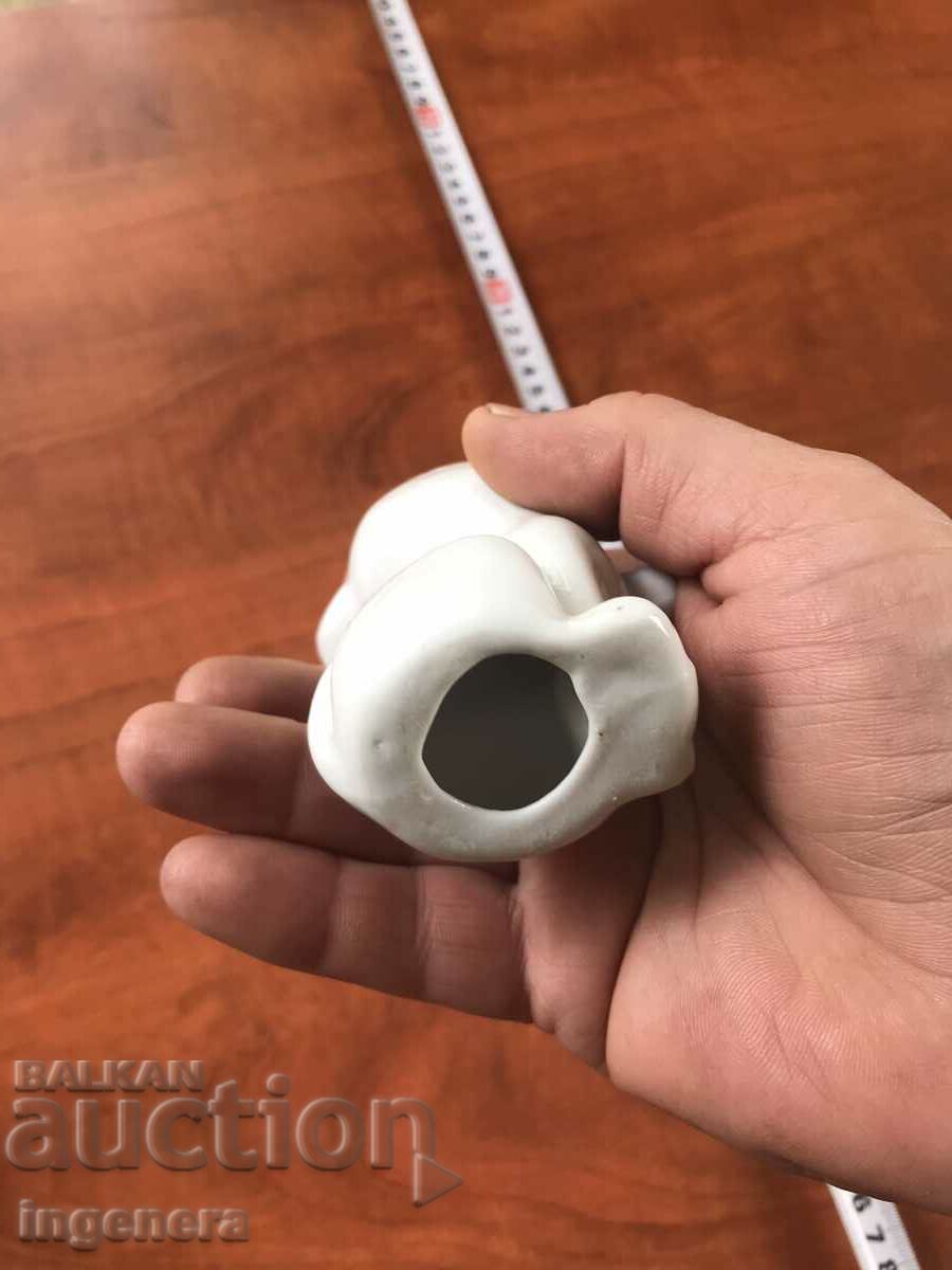 Delivery of PORCELAIN FIGURE STATUE Delivery of PORCELAIN FIGURE STATUE