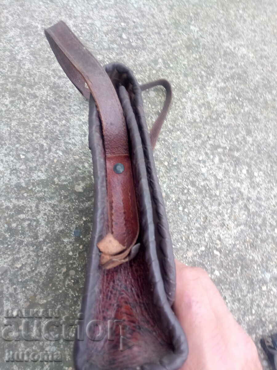 Livrarea geanta din piele veche