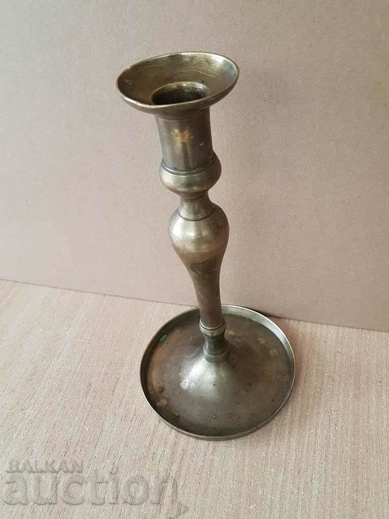 Delivery of Renaissance Authentic bronze candlestick 19th century blue sahan Delivery of Renaissance Authentic bronze candlestick 19th century blue sahan