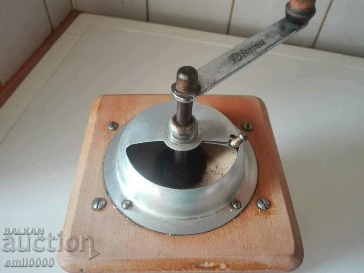 Δημοπρασία Μεγάλος μύλος καφέ.