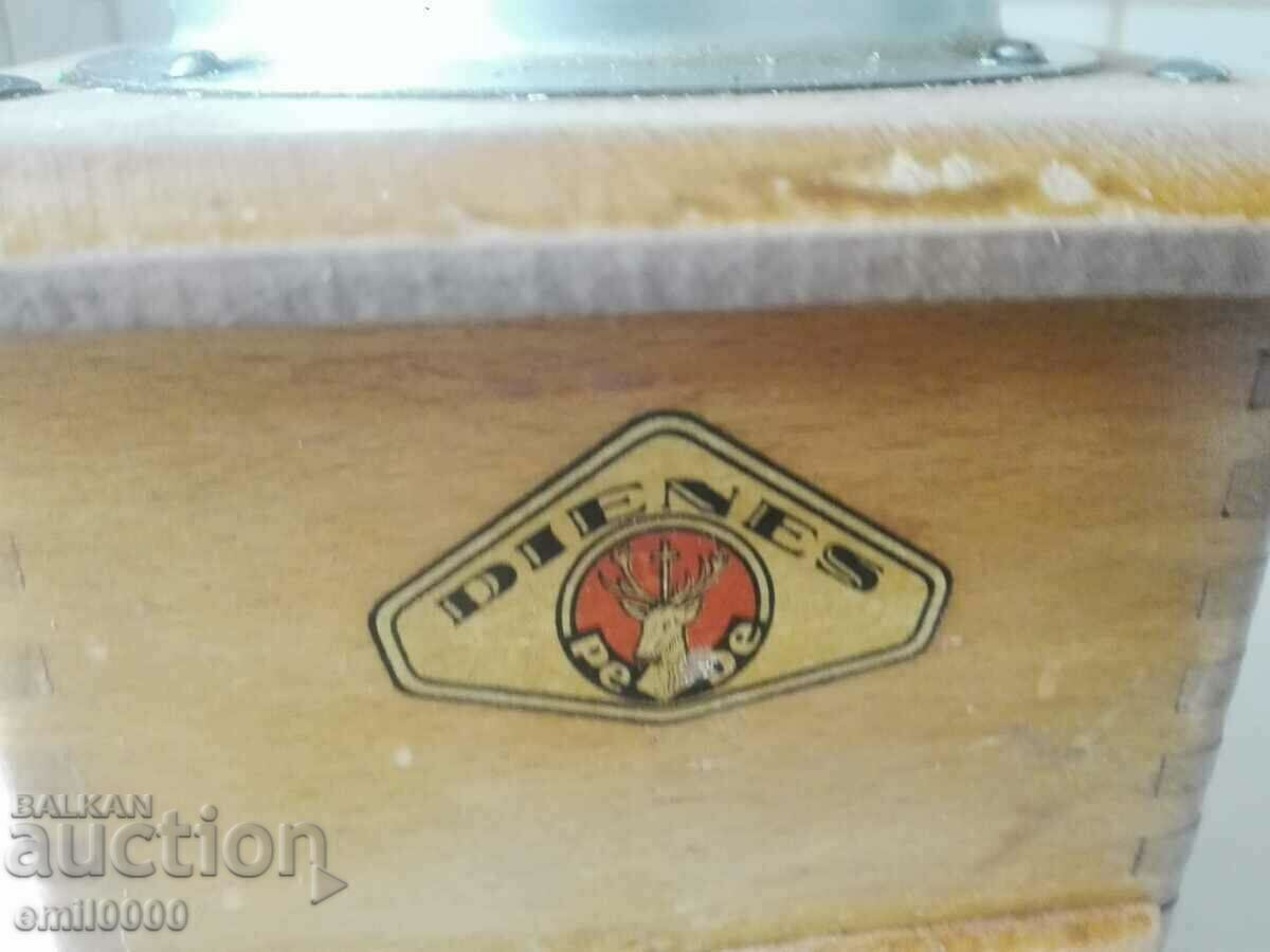 Παράδοση Μεγάλος μύλος καφέ.