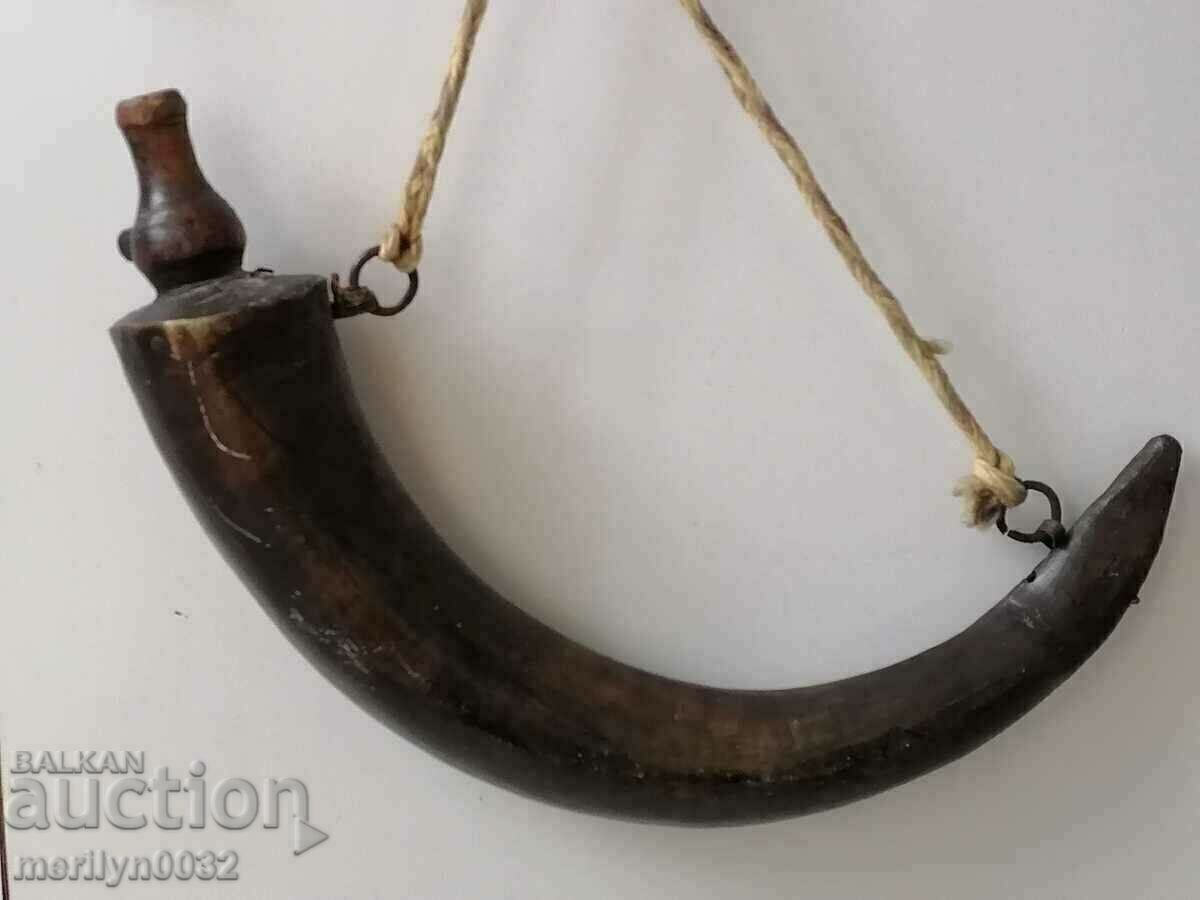 Ancient horned horn powder magazine for a rifle, Pishtov Ancient horned horn powder magazine for a rifle, Pishtov